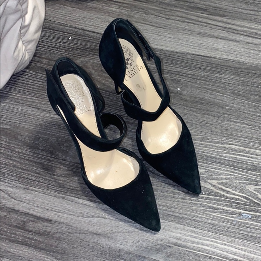Black pointed toe heels